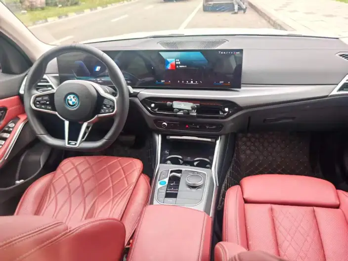 BMW i3 2025 Model eDrive35L – фото 7