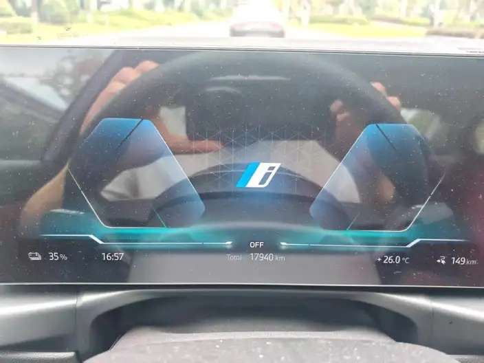 BMW i3 2025 Model eDrive35L – фото 8
