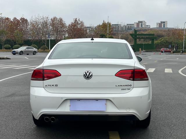 Volkswagen Lamando 2018 280TSI DSG Comfort – фото 8