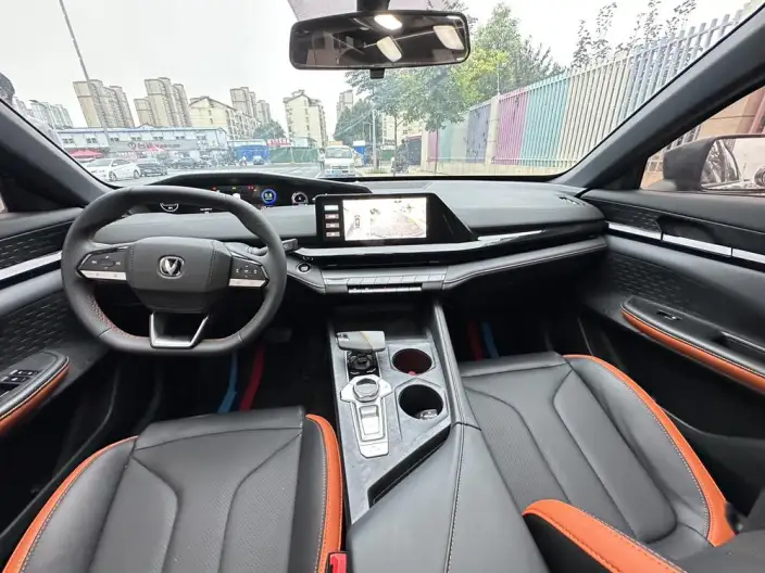 Changan UNI-V 2023 Model 1.5T Noble Model – фото 6