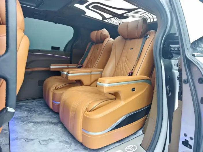 Toyota Sienna 2023 Model Hybrid 2.5L Comfort Edition – фото 9