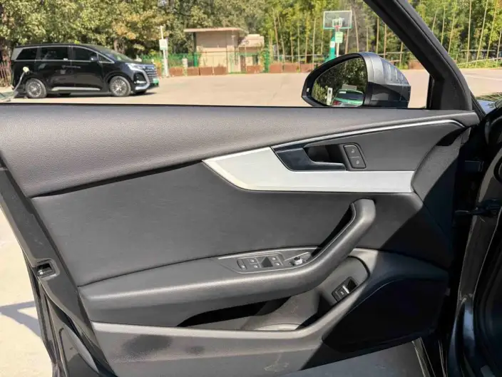 Audi A4 L 2020 Model 40 TFSI Luxury Dynamic Model – фото 10