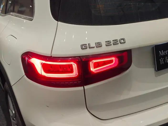 Mercedes-Benz GLB 2023 Model GLB 220 Dynamic Model – фото 5