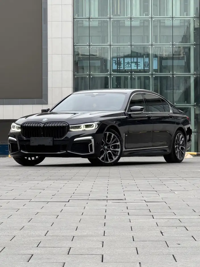 BMW 7 Series 2021 Model 740Li Leading Model M Sports Set – фото 1