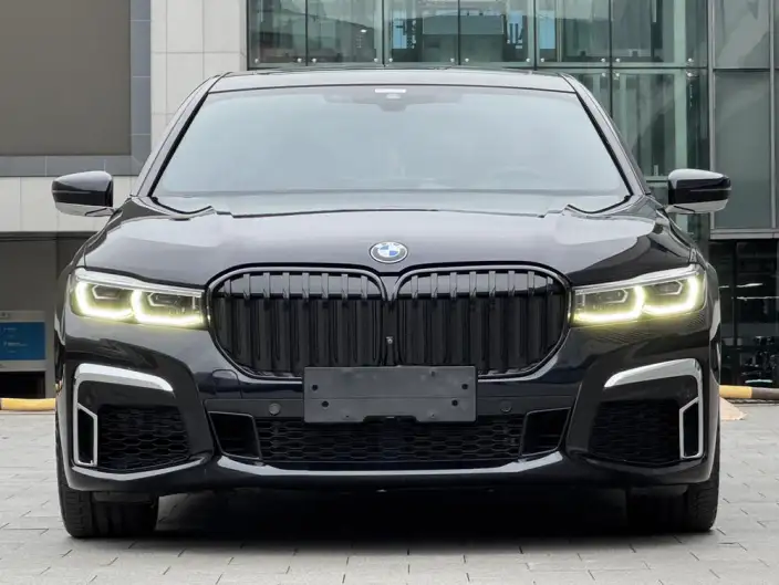 BMW 7 Series 2021 Model 740Li Leading Model M Sports Set – фото 2