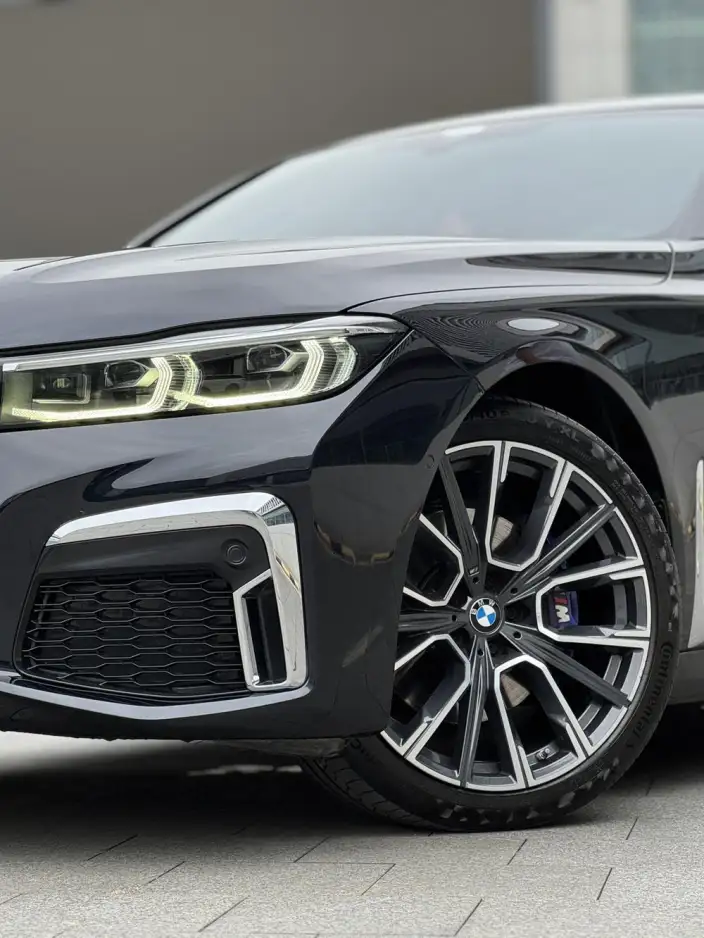 BMW 7 Series 2021 Model 740Li Leading Model M Sports Set – фото 8