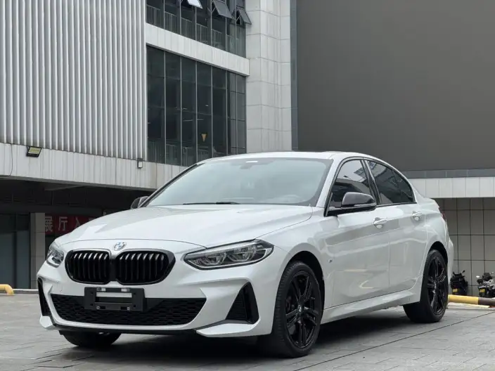 BMW 1 Series 2023 Model 125i M Sports Night Edition – фото 1
