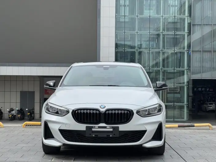 BMW 1 Series 2023 Model 125i M Sports Night Edition – фото 2