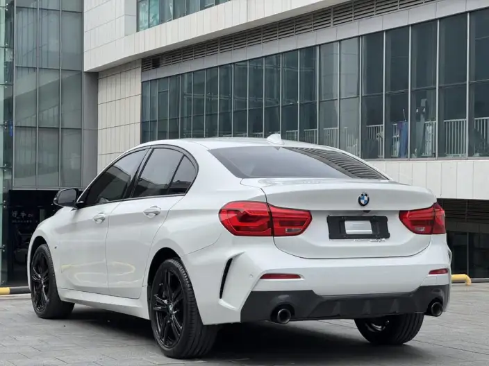 BMW 1 Series 2023 Model 125i M Sports Night Edition – фото 4