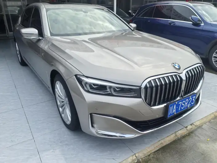 BMW 7 Series 2021 Model 730Li Luxury Set – фото 3