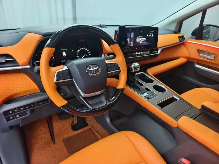 Toyota Sienna 2024 Model Hybrid 2.5L Comfort Edition – фото 8
