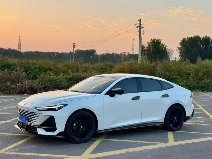 Changan UNI-V 2022 Model 1.5T Sports Edition