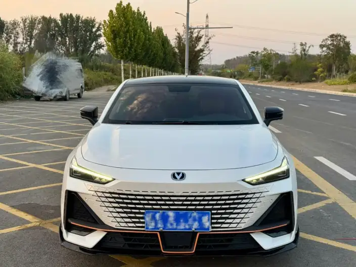 Changan UNI-V 2022 Model 1.5T Sports Edition