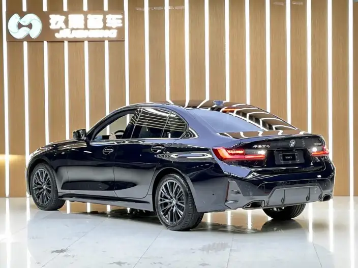 BMW 3 Series 2023 Model 325i M Sports Set – фото 4