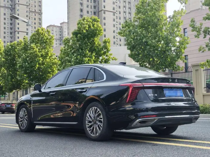 Hongqi H5 2023 Model 2.0T Automatic Flag Enjoy Edition