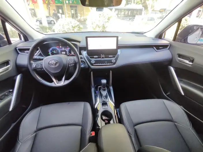 Frontlander 2023 Model 2.0L Intelligent Hybrid Premium Edition – фото 8