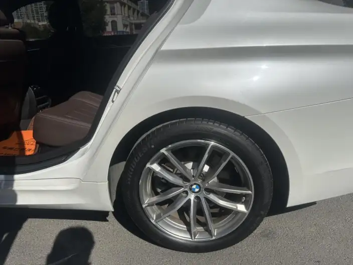 BMW 5 Series 2020 Model 525Li M Sports Set – фото 7