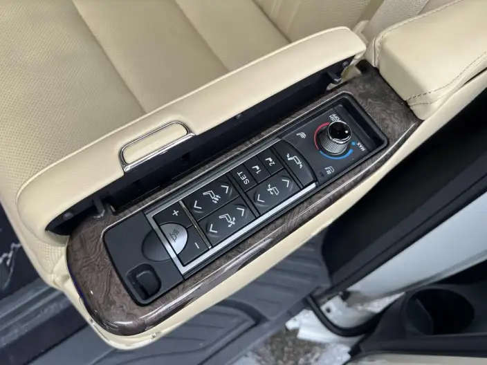 Vellfire 2023 Model 2.5L Automatic 4WD 7 seat Parallel Imported – фото 3