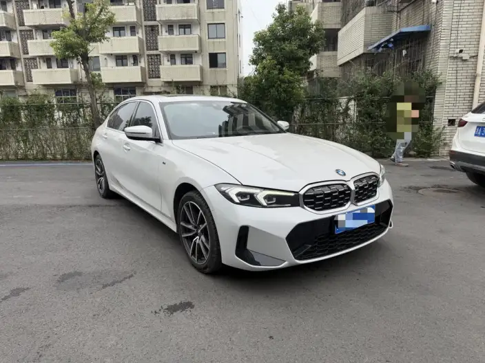 BMW 3 Series 2023 Model 325Li M Sports Set – фото 3