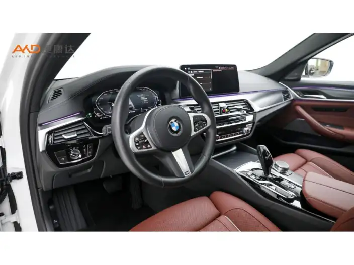 BMW 5 Series PHEV 2021 Model 535Le Pioneer Edition M Sports Set – фото 7