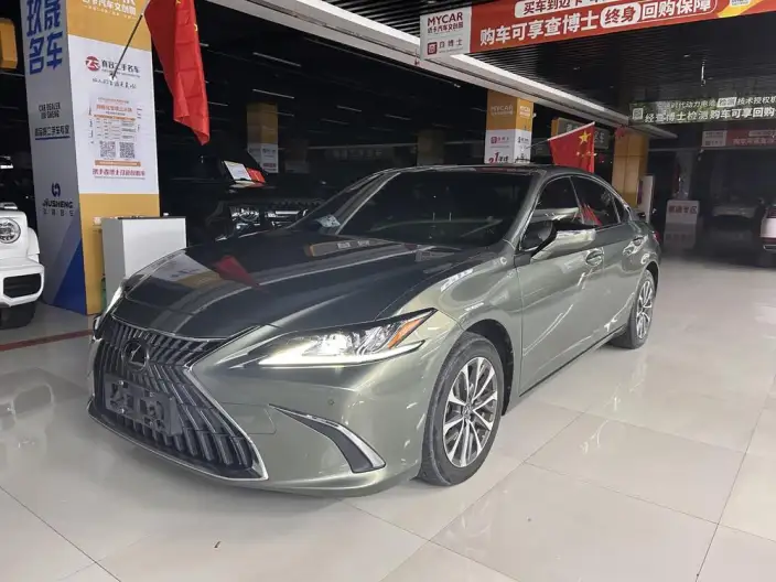 Lexus ES 2021 Model 200 Superior Edition