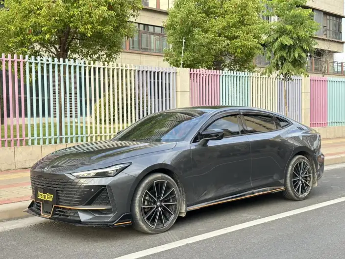 Changan UNI-V 2022 Model 1.5T Sports Edition