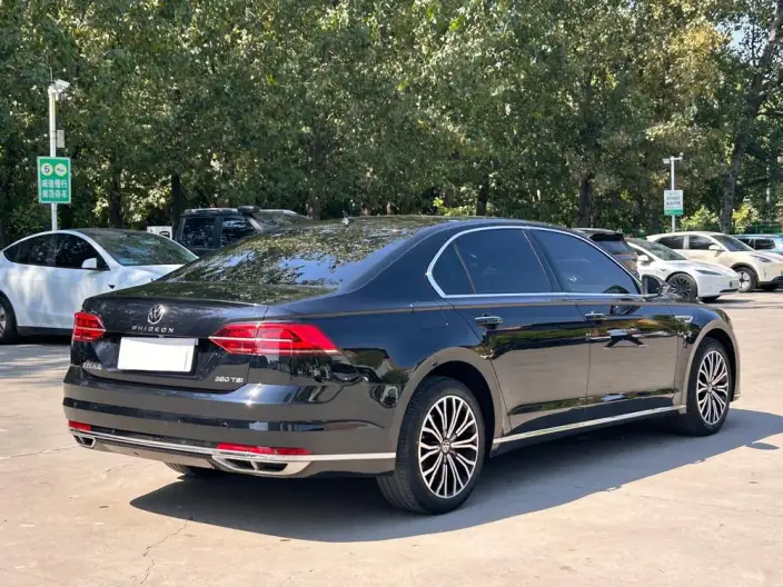 Volkswagen Phaeton 2021 Model 380TSI Deluxe Edition – фото 6