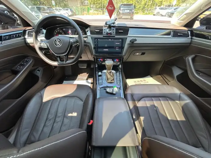 Volkswagen Phaeton 2021 Model 380TSI Deluxe Edition – фото 10