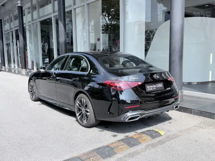 Mercedes-Benz C-Class PHEV 2024 Model C 350 eL