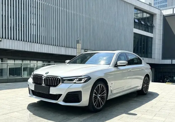 BMW 5 Series 2022 Model Facelift 530Li Leading Model M Sports Set – фото 1