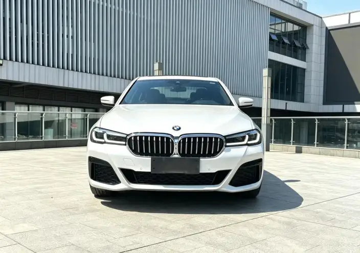 BMW 5 Series 2022 Model Facelift 530Li Leading Model M Sports Set – фото 2