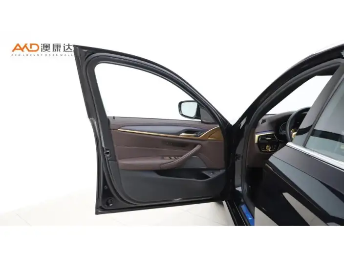 BMW 5 Series 2022 Model Facelift II 530Li Exclusive Model M Sports Set – фото 9