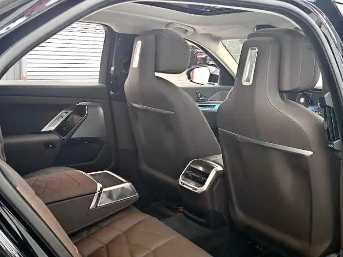 BMW 7 Series 2023 Model 735Li Luxury Set – фото 7