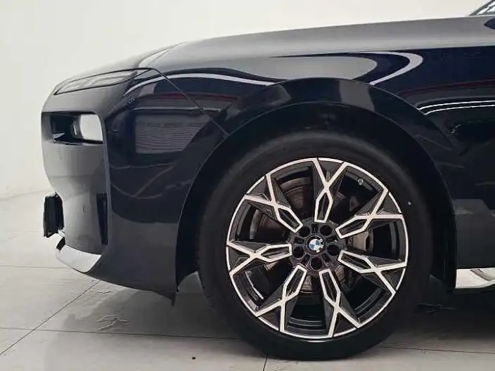 BMW 7 Series 2023 Model 735Li Luxury Set – фото 8
