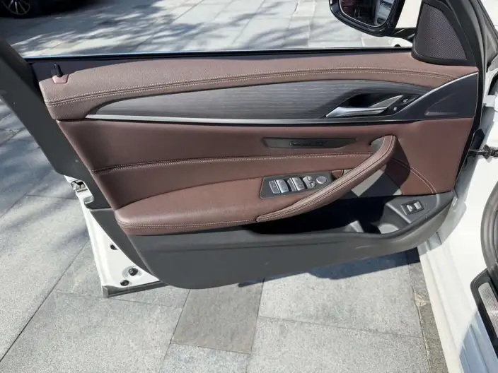 BMW 5 Series 2023 Model 530Li Leading Model M Sports Set – фото 6