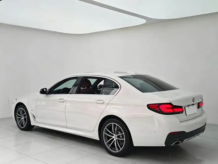 BMW 5 Series 2022 Model Facelift II 525Li M Sports Set – фото 5