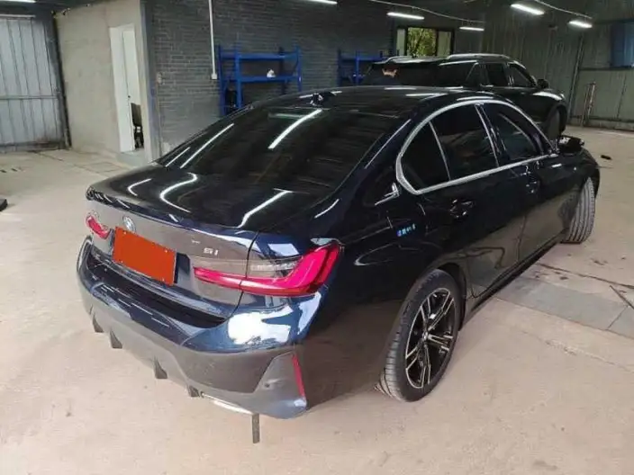 BMW 3 Series 2023 Model 325i M Sports Set – фото 4