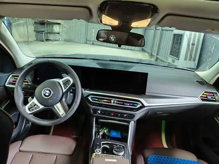 BMW 3 Series 2023 Model 325i M Sports Set – фото 6