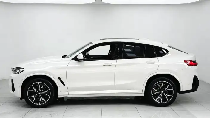 BMW X4 2022 Model xDrive 25i M Sports Set – фото 4