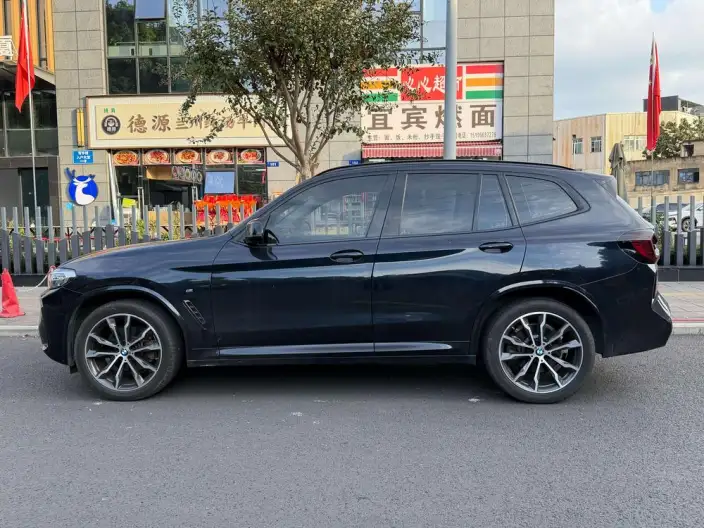 BMW X3 2022 Model xDrive30i Leading Model M Night Set – фото 3