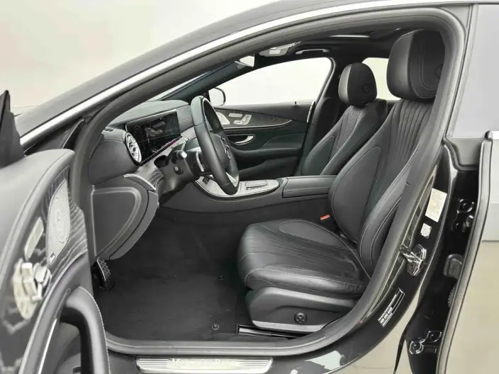 Mercedes-Benz CLS 2022 Model CLS 300 Luxury Model – фото 7