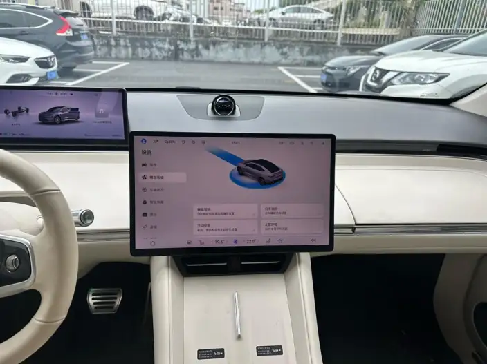 Luxeed R7 2024 Model EV 100kWh Max Rear Drive Edition – фото 8