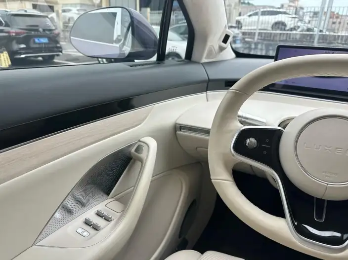 Luxeed R7 2024 Model EV 100kWh Max Rear Drive Edition – фото 10
