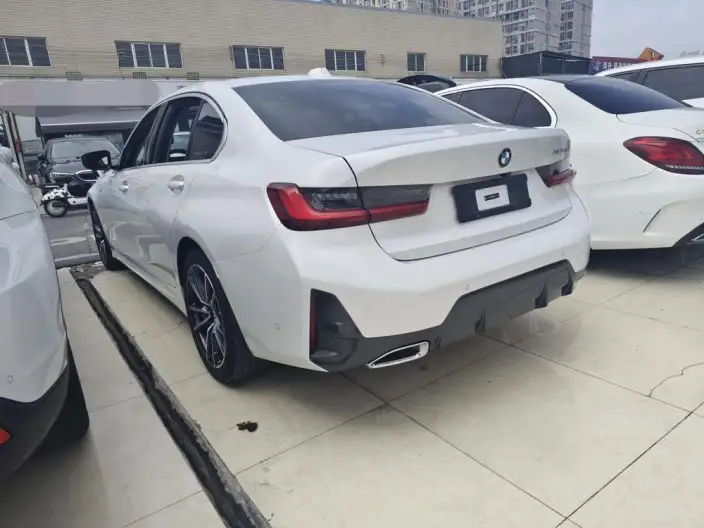 BMW 3 Series 2023 Model 325Li M Sports Set – фото 4