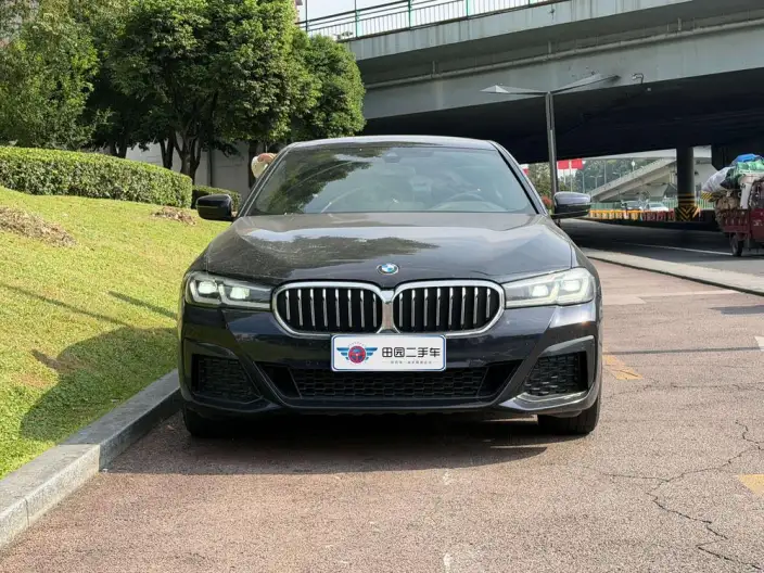 BMW 5 Series 2021 Model 525Li M Sports Set – фото 2