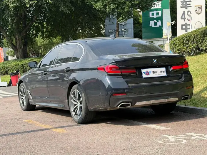 BMW 5 Series 2021 Model 525Li M Sports Set – фото 4