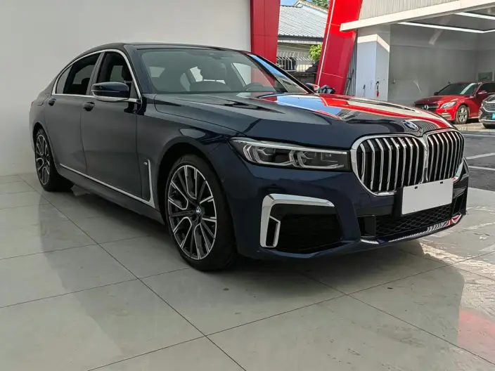BMW 7 Series 2021 Model 740Li Leading Model M Sports Set – фото 3