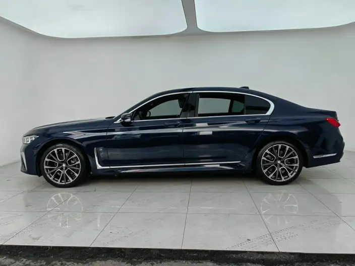 BMW 7 Series 2021 Model 740Li Leading Model M Sports Set – фото 4