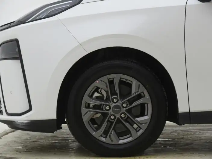 Maxus G70 2025 Model 2.0T Automatic Luxury Edition 7 seat – фото 9