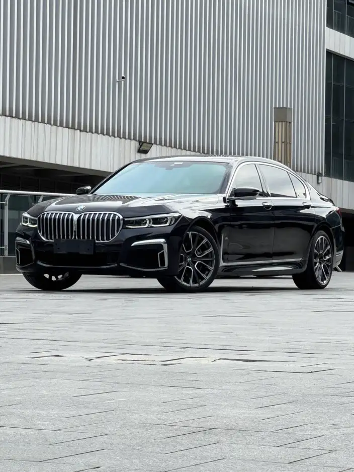 BMW 7 Series 2021 Model 740Li Leading Model M Sports Set – фото 1